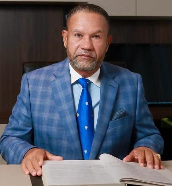 EL LEÓN, EL SABIO Y LA ELECCIÓN DEL JOVEN QUE DEFINIÓ SU VIDA