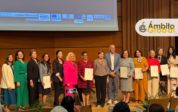 Reconocimiento a mujeres dominicanas doctoras por la UV en Valencia